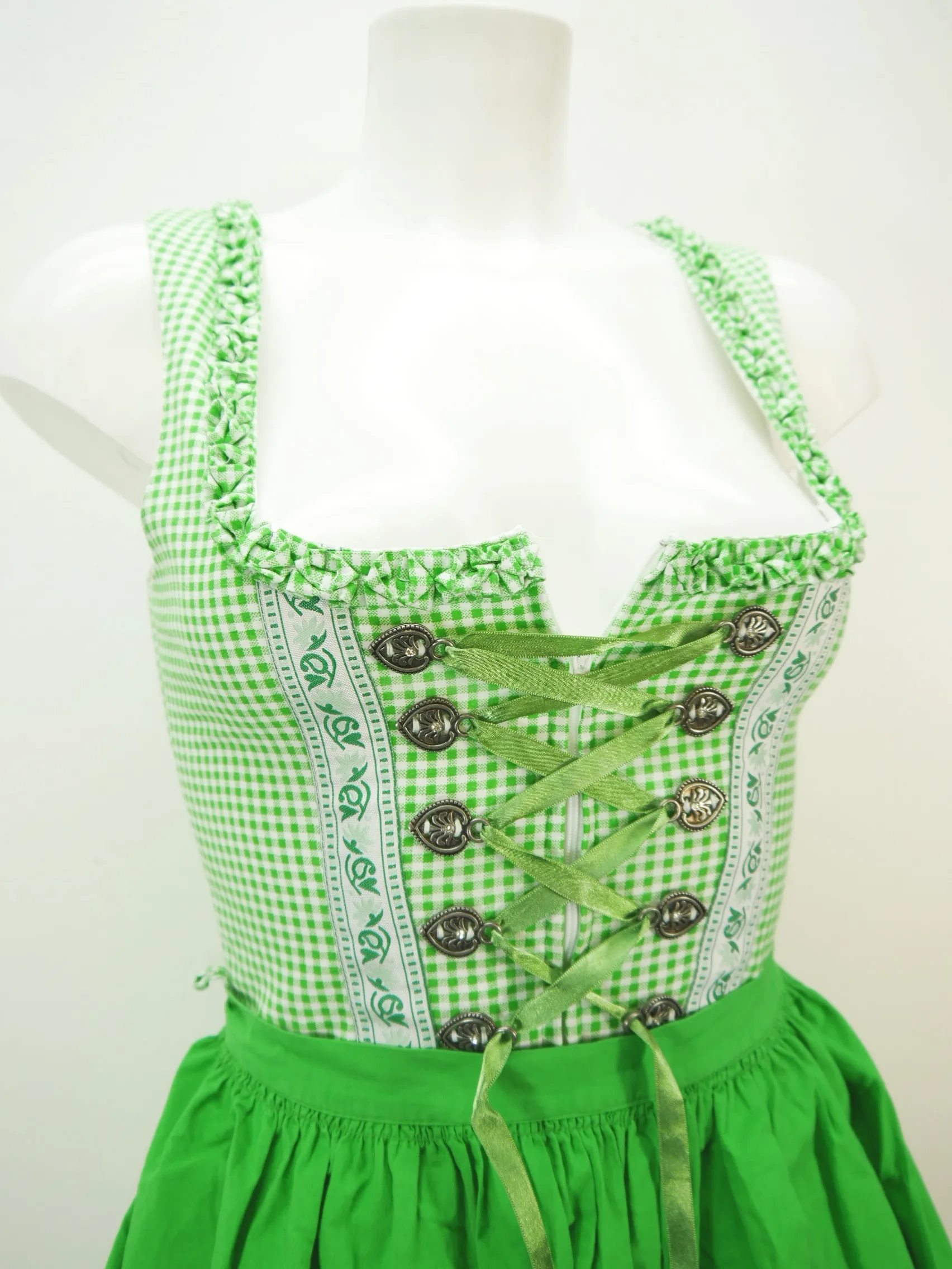 Busserl Tracht grün Balkonett mit Froschmaulborte süßes Dirndl mit Schürze Gr.34