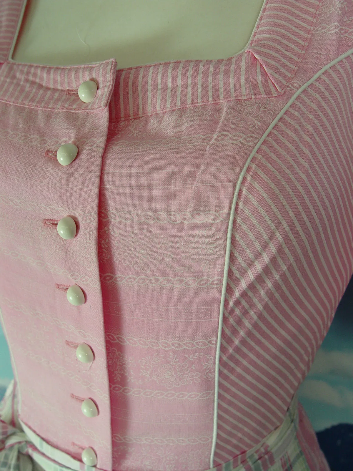 DIRNDL MEISTER Made in Austria zuckersüßes Dirndl mit Schürze -DK331- Gr.38