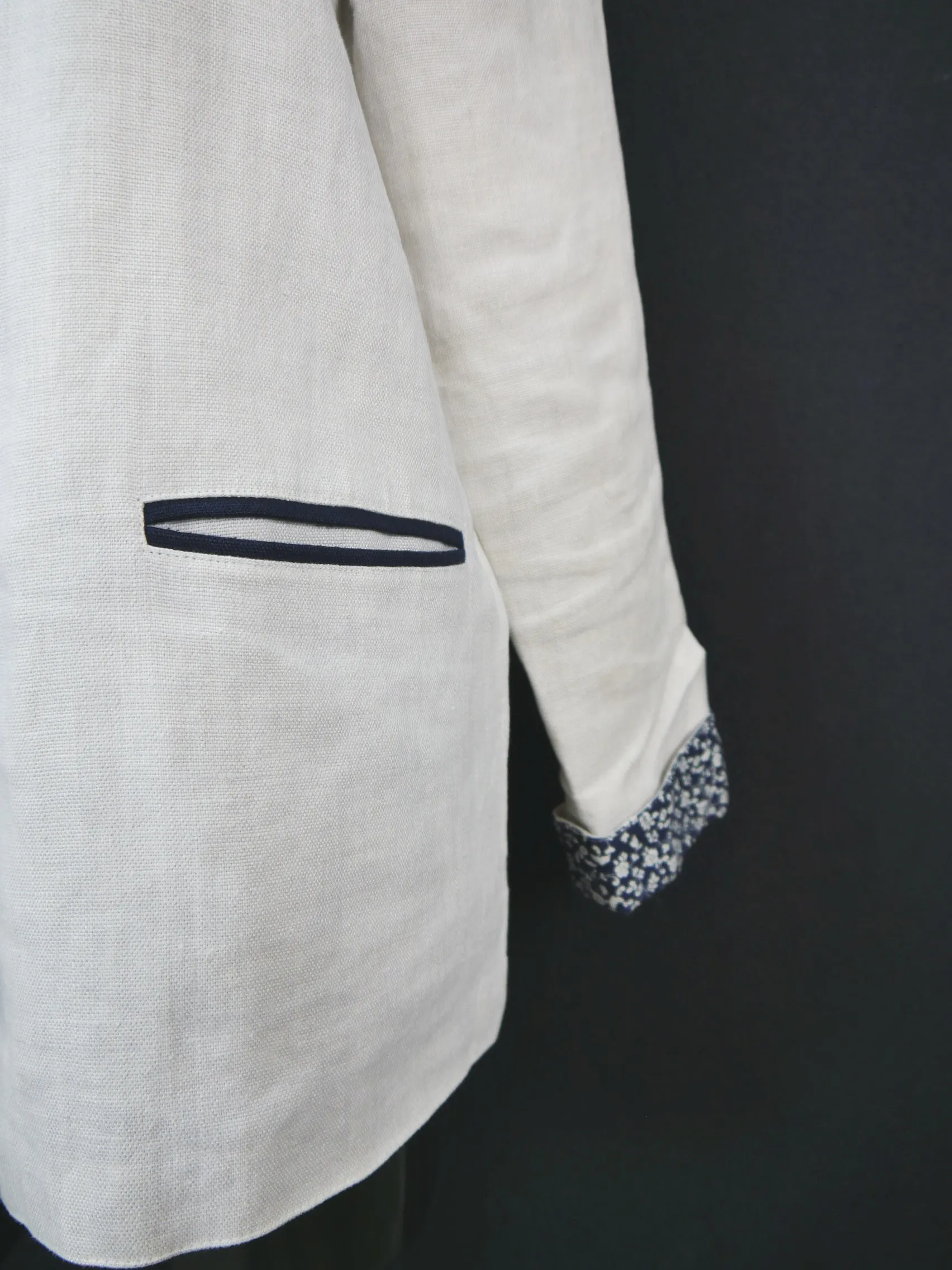 Hammerschmid beige mit Stickerei phantastische Damen Leinen Trachtenjacke Gr.40